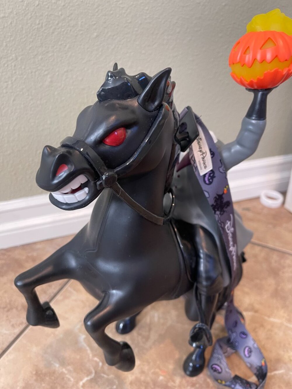 Disney Oogie Boogie Bash 2026 Headless Horseman Light Up Popcorn Bucket - Picture 6 of 6
